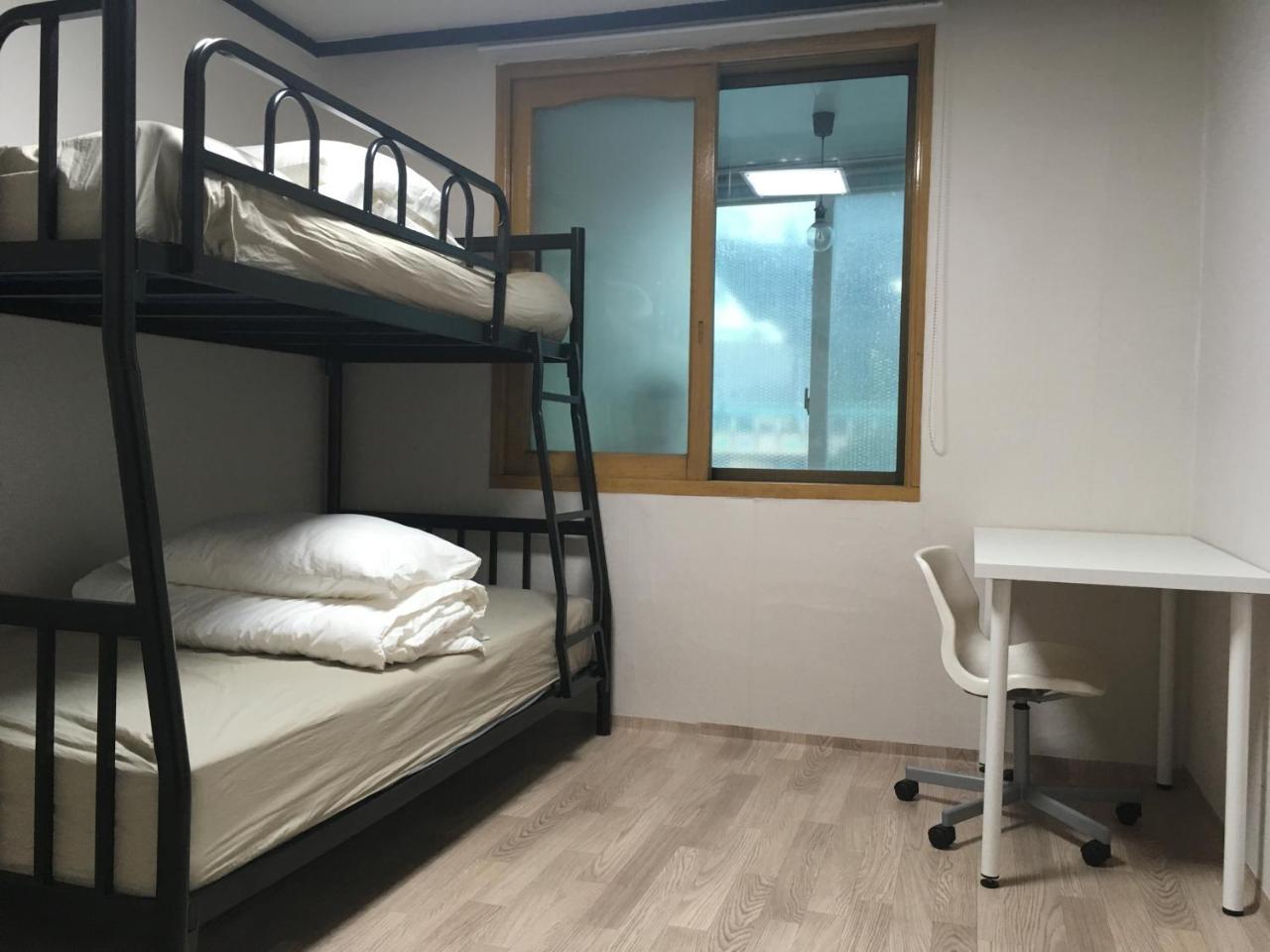 Busan Backpackers Habitación foto